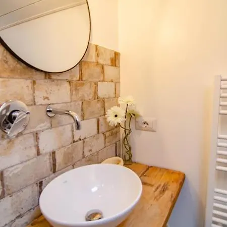 Fuoriporta Affitti Brevi - Corte 4 Con Parcheggio Gratuito Apartamento *